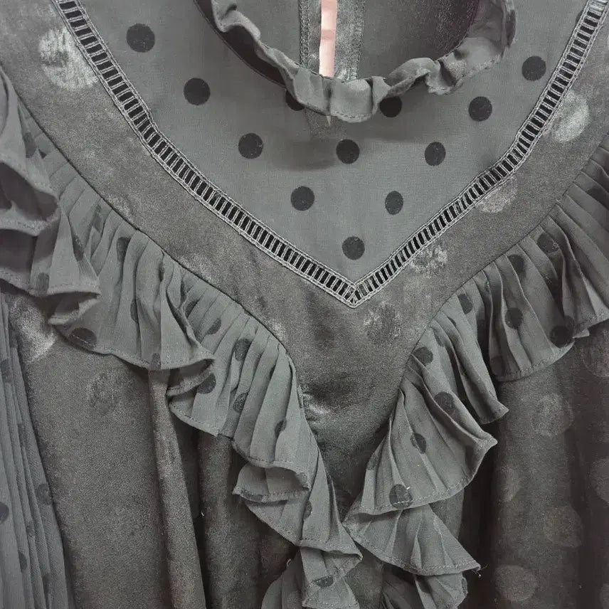 [BUNJANG] EGOIST Black Dot Frill Blouse / EGOIST 에고이스트 블랙 도트 프릴 블라우스 66