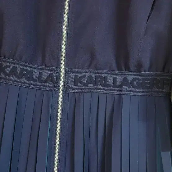 [BUNJANG] Karl Lagerfeld Navy Pleated Long Dress / 칼 라거펠트 네이비 플리츠 롱 원피스 66