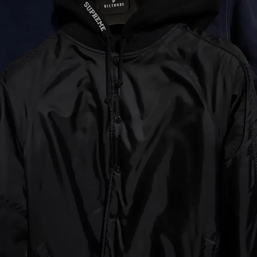 [BUNJANG] Supreme Hooded Stadium Jacket Black 24SS L / 슈프림 후드 스타디움 자켓 블랙 24ss L 팝니다