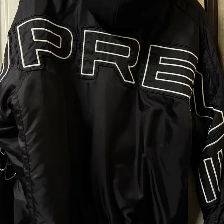 [BUNJANG] Supreme Hooded Stadium Jacket Black 24SS L / 슈프림 후드 스타디움 자켓 블랙 24ss L 팝니다