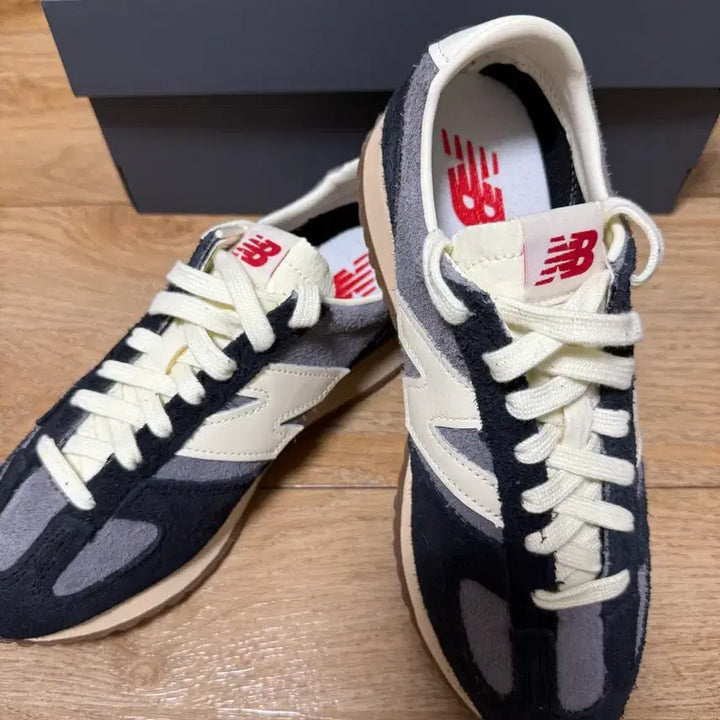 [BUNJANG] New Balance 471 Black Sneakers / 뉴발란스 471 블랙 (김연아 운동화)정품