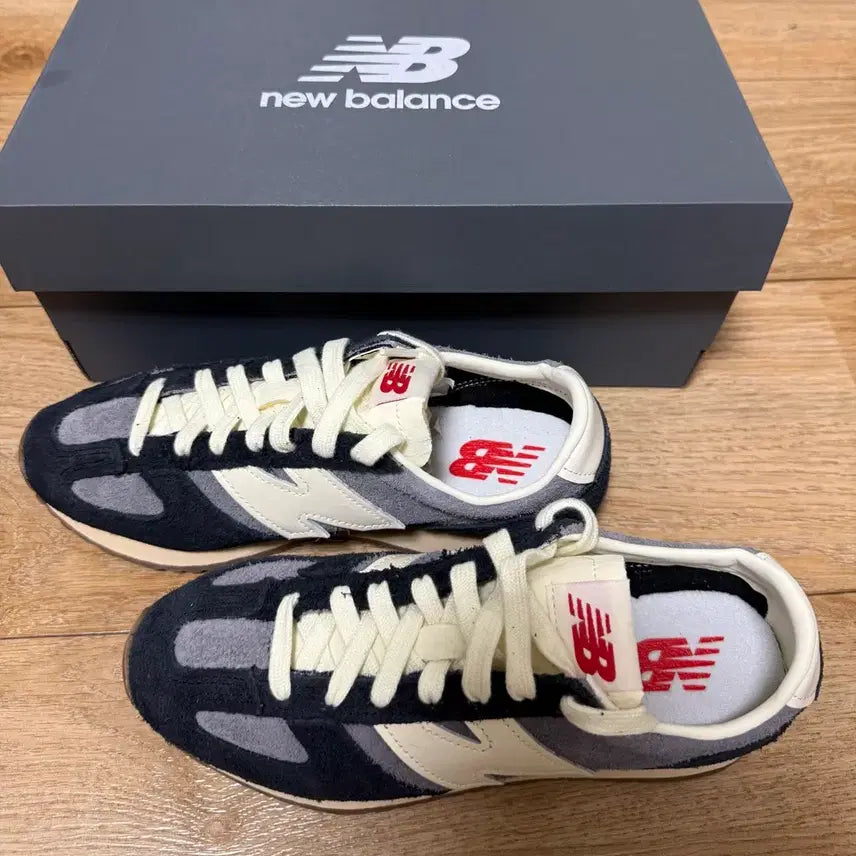 [BUNJANG] New Balance 471 Black Sneakers / 뉴발란스 471 블랙 (김연아 운동화)정품