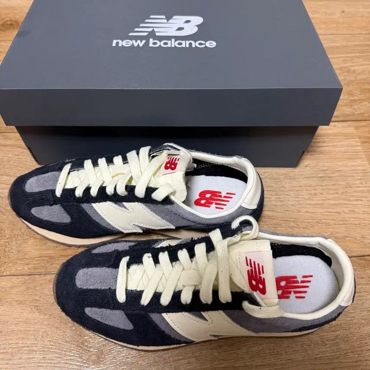 [BUNJANG] New Balance 471 Black Sneakers / 뉴발란스 471 블랙 (김연아 운동화)정품