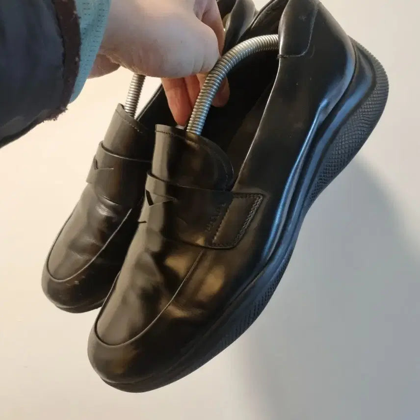 [SOLD OUT] 프라다 토블라치 로퍼 uk 8.5