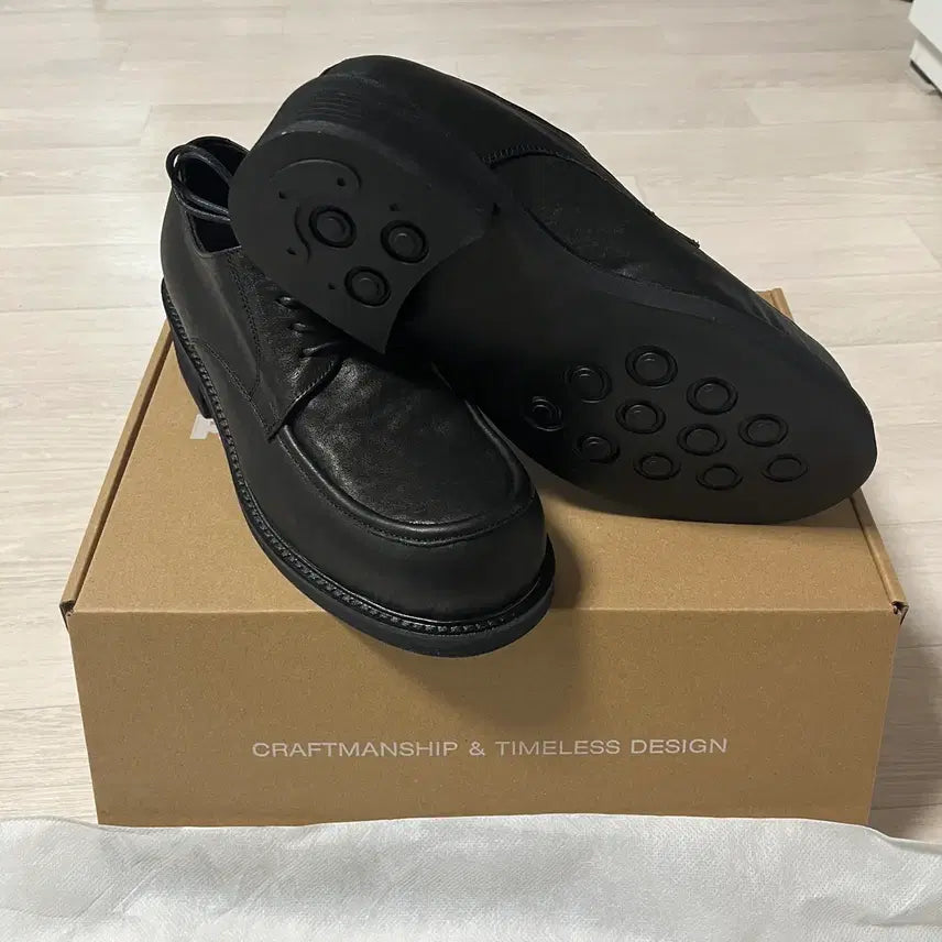 [BUNJANG] SakHyung x Romantic Move U-Tip Height-Boosting Derby Shoes (Washed Black) / [새상품] 삭형x로맨틱무브 유팁 키높이 더비 R25M400 (워싱블랙)