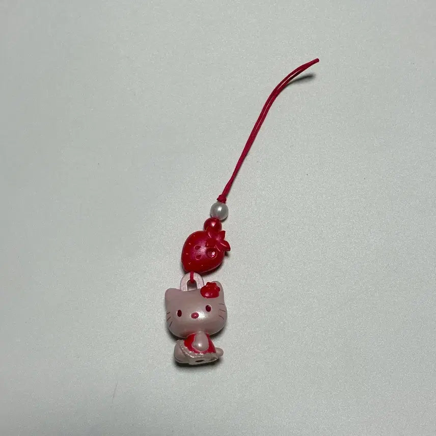 [BUNJANG] Classic Hello Kitty Strawberry Kitty Strap Charm / 고전 헬로키티 스트랩 딸기 키티스트랩