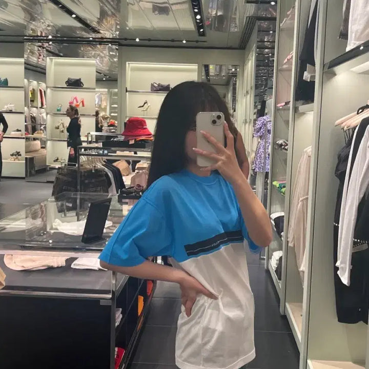 [SOLD OUT] 프라다 티셔츠 핫딜