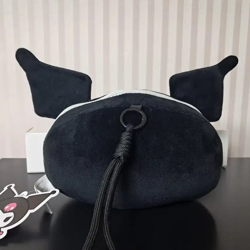 [BUNJANG] Sanrio Kuromi Face Eye Mask Cushion / 산리오 쿠로미 얼굴 안대 쿠션 새상품