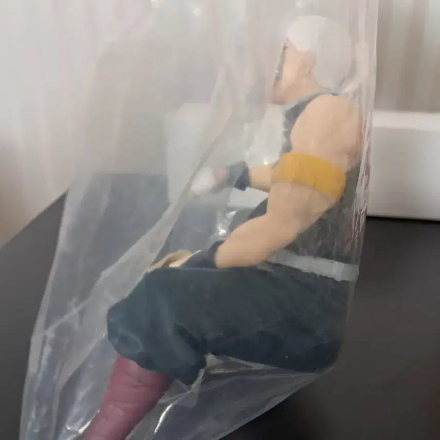 [BUNJANG] Demon Slayer Tengen Uzui Figure (Sealed) / 귀칼 귀멸의 칼날 우즈이 텐겐 피규어 미개봉 새상품