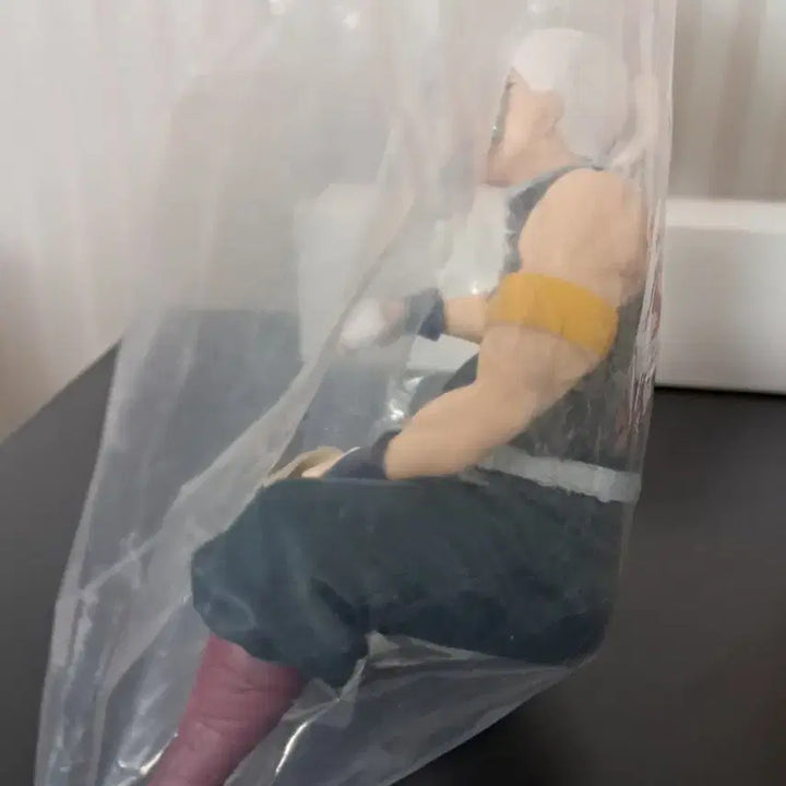 [BUNJANG] Demon Slayer Tengen Uzui Figure (Sealed) / 귀칼 귀멸의 칼날 우즈이 텐겐 피규어 미개봉 새상품