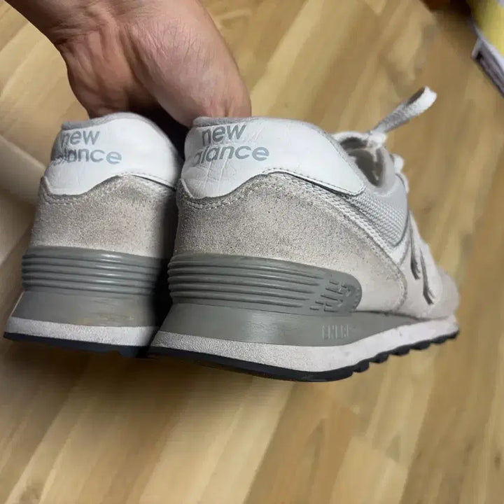 [BUNJANG] New Balance 574 Nimbus Cloud Sneakers / 뉴발란스 574 님버스 클라우드 270