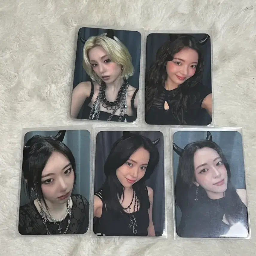 [SOLD OUT] [BUNJANG] ITZY Music Plant POB Photocard Set / 있지 미공포 특전 포카 세트 뮤직플랜트 대면