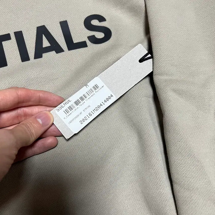 [BUNJANG] Fear of God Essentials 20FW Taupe Sweatshirt / [새상품]20fw 피오갓 에센셜 맨투맨 타우페 실리콘 아플리케