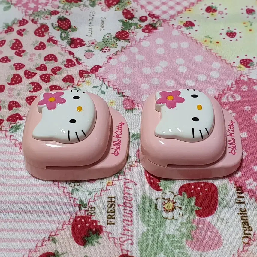 [BUNJANG] Vintage Kitty Kaohana Clip Bundle Set / 고전 키티 카오하나 클립 2개 일괄