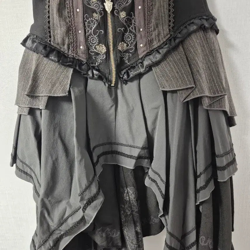 [BUNJANG] Ozzon Gothic Frill Black Corset Skirt / 오즈온 ozzon 고딕 프릴 블랙 코르셋 스커트