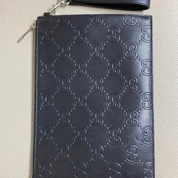 [BUNJANG] Gucci GG Embossed Clutch / 구찌 엠보 클러치