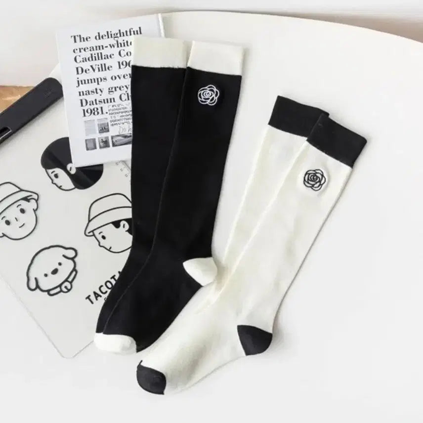 [BUNJANG] Rose Embroidery Pointed Knee Socks Set / 장미 자수 포인트 니삭스 블랙/화이트2종(새상품)