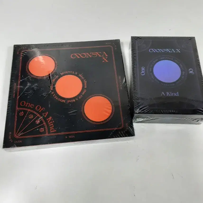 [BUNJANG] MONSTA X One Of A Kind Album Set / 몬스타엑스 One Of A Kind 앨범 두개 세트