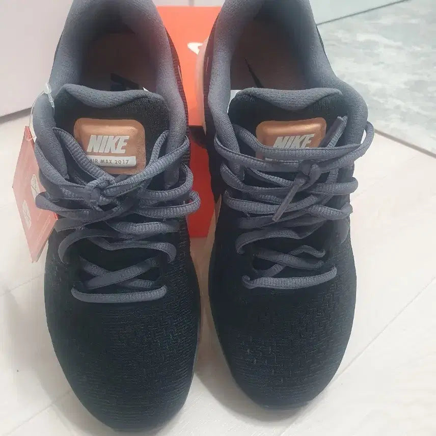 [BUNJANG] Nike Sneakers 235 / 나이키 운동화 235
