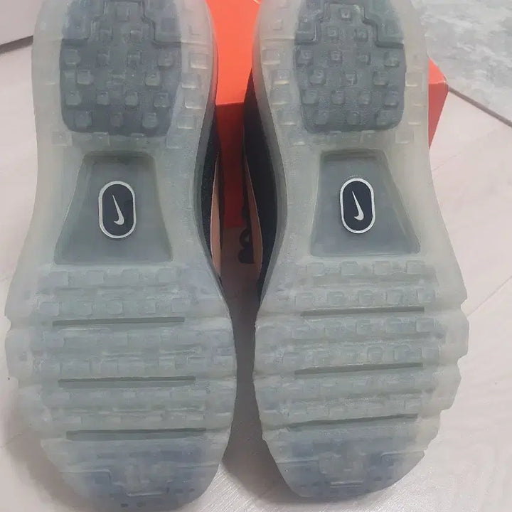 [BUNJANG] Nike Sneakers 235 / 나이키 운동화 235