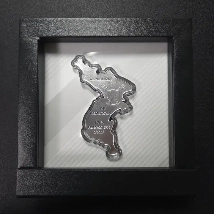 [BUNJANG] Limited Edition 2022 Cameroon Economic Development Silver Coin - Korean Peninsula Map Shape / 600개한정판 2022년 카메룬 경제개발 한반도지도모양은화 수집용