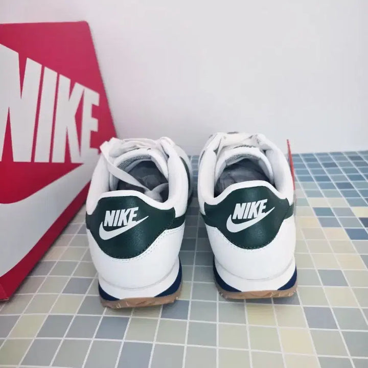 [BUNJANG] Nike Cortez Sneakers (White/Green) - New / 나이키 운동화 265 (코르테즈 새상품)