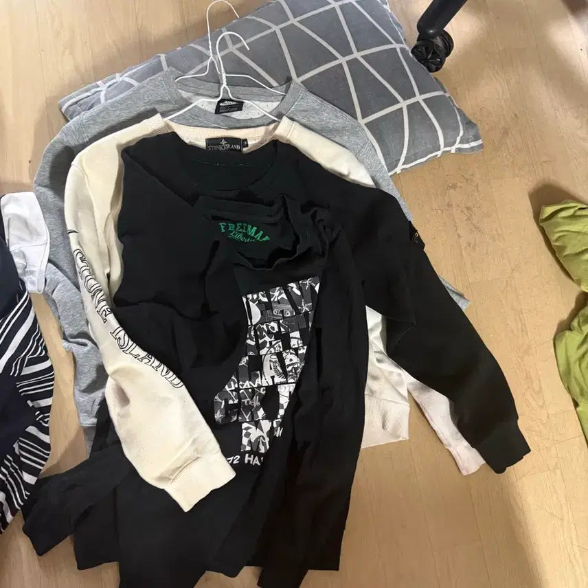 [SOLD OUT] 긴팔티셔츠 판매합니다