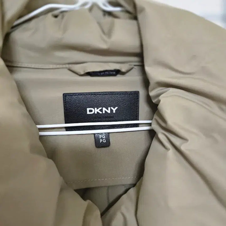 [SOLD OUT] DKNY 여성 패딩 라지사이즈