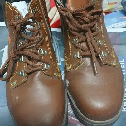 [BUNJANG] Safety Boots and Helmet Set / 안전화 건설현장 중고 270mm 안전모 세트 A급 싸게급매/배송가