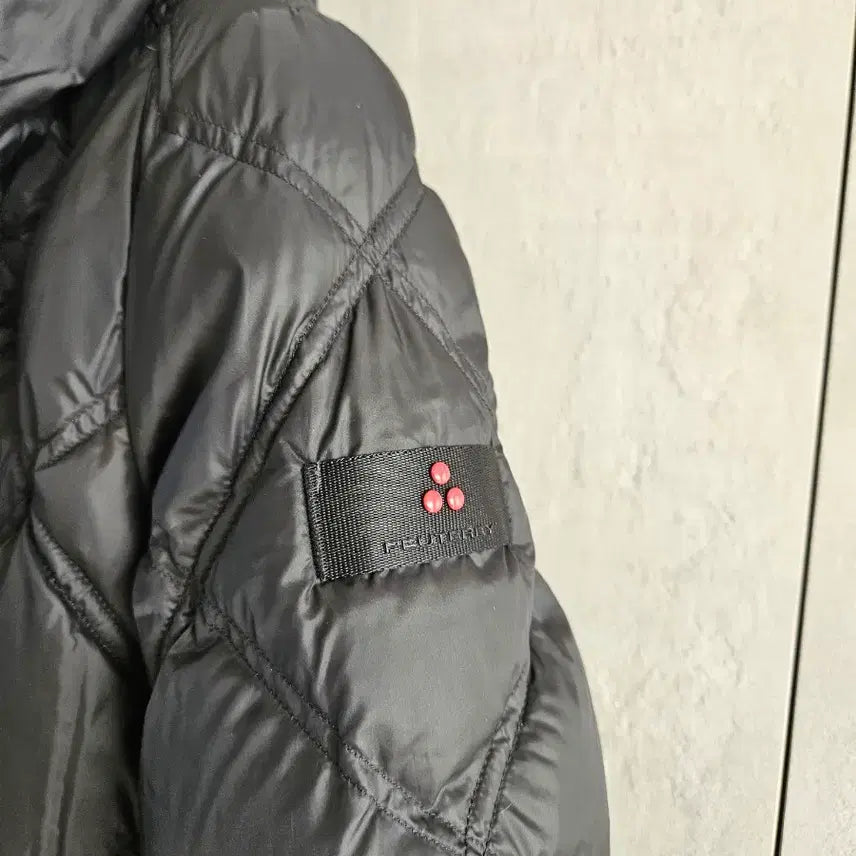 [BUNJANG] Petratey Hooded Quilted Long Down Jacket Black / 페트레이 후드 퀼팅 롱패딩 블랙 정품40