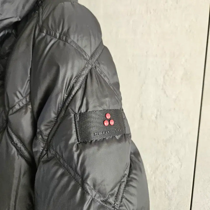 [BUNJANG] Petratey Hooded Quilted Long Down Jacket Black / 페트레이 후드 퀼팅 롱패딩 블랙 정품40