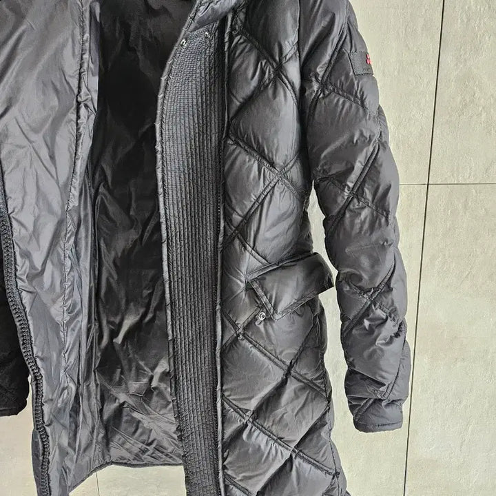 [BUNJANG] Petratey Hooded Quilted Long Down Jacket Black / 페트레이 후드 퀼팅 롱패딩 블랙 정품40