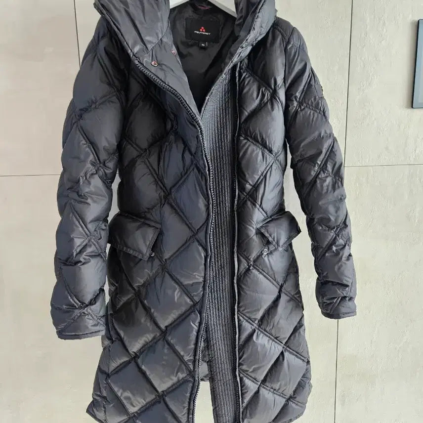[BUNJANG] Petratey Hooded Quilted Long Down Jacket Black / 페트레이 후드 퀼팅 롱패딩 블랙 정품40