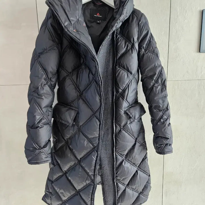 [BUNJANG] Petratey Hooded Quilted Long Down Jacket Black / 페트레이 후드 퀼팅 롱패딩 블랙 정품40