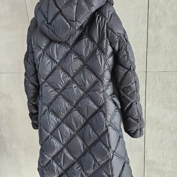 [BUNJANG] Petratey Hooded Quilted Long Down Jacket Black / 페트레이 후드 퀼팅 롱패딩 블랙 정품40