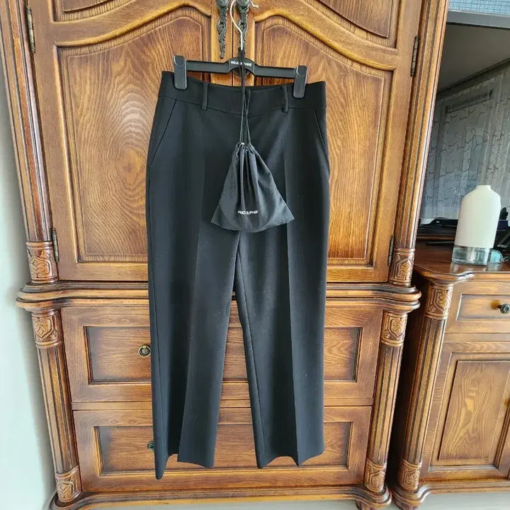 [BUNJANG] MOJO.S.PHINE Black Slacks (Size 55) / MOJO.S.PHINE의 블랙 슬랙스입니다사이즈는 55