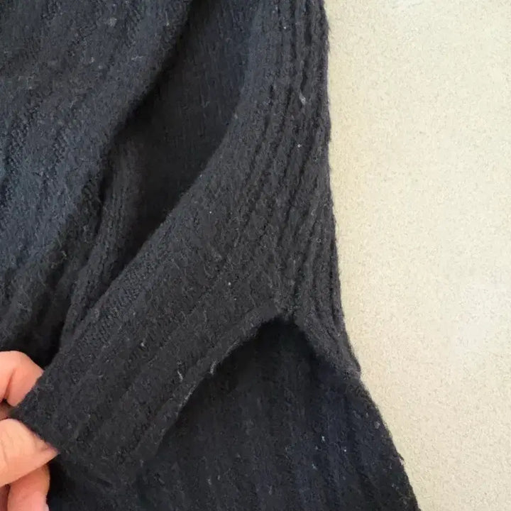 [BUNJANG] Black Ribbed Knit Turtleneck Sweater / 검정색 골지 니트 목폴라 55-66