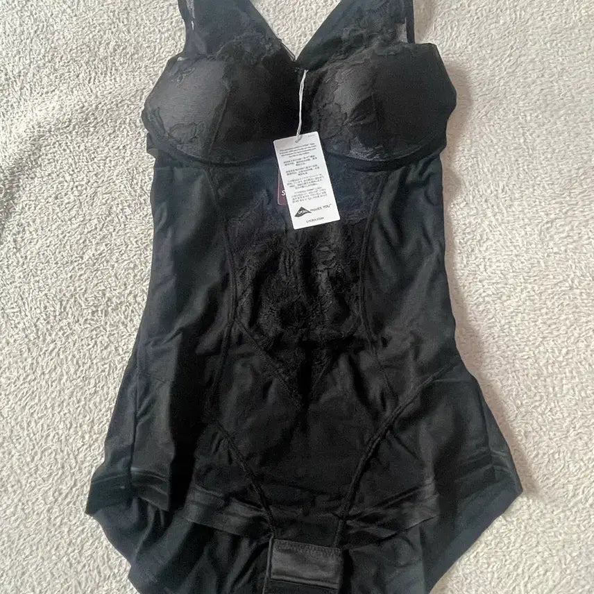 [BUNJANG] Shinyoung Wacoal Shapewear - Size M (New) / 신영와코루 보정속옷 M 새상품