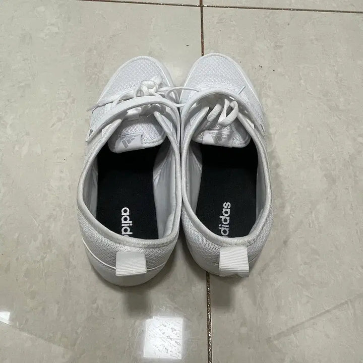 [BUNJANG] Adidas Diona 2.0 White 230mm Sneakers / 아디다스 디오나 2.0 흰색 230mm