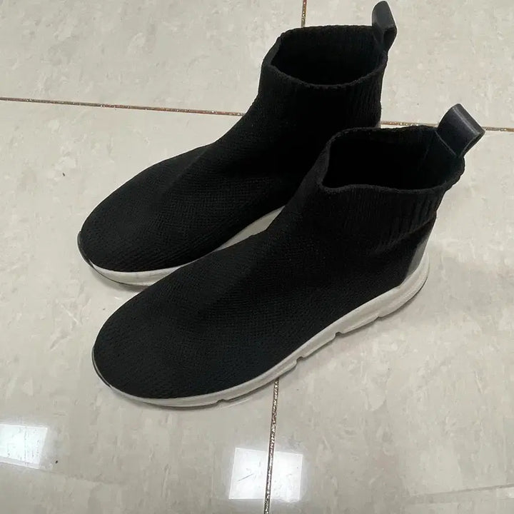 [BUNJANG] MisoPe Black Socks Sneakers 230 / 미소페 블랙 삭스 스니커즈 230