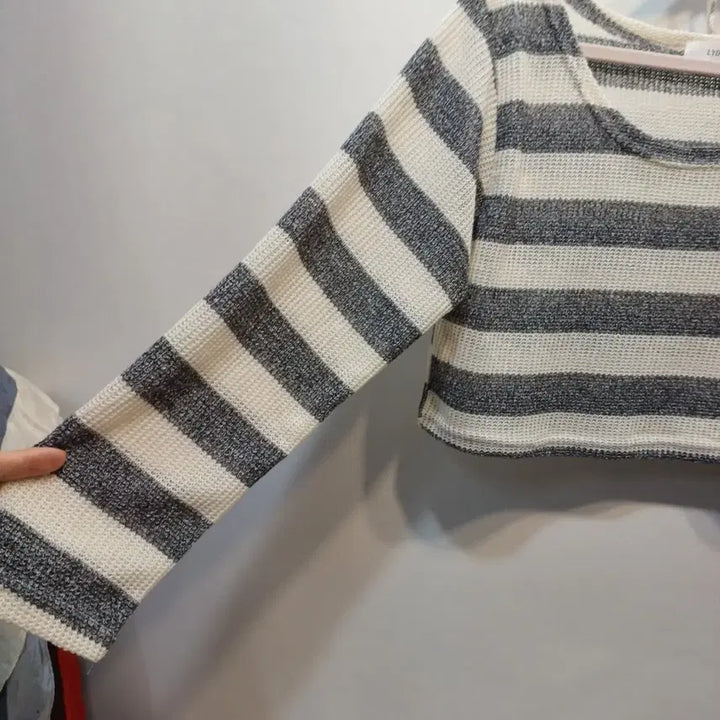 [BUNJANG] LYDIA Striped Crop Knit Top / LYDIA 스트라이프 크롭 니트 긴팔 봄가을 85사이즈   63145