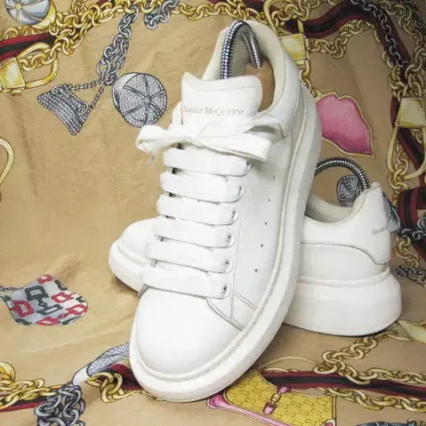 [BUNJANG] Alexander McQueen Oversole Sneakers / 영국명품 알렉산더멕퀸 553770 카프스킨 오버솔 스니커즈 235