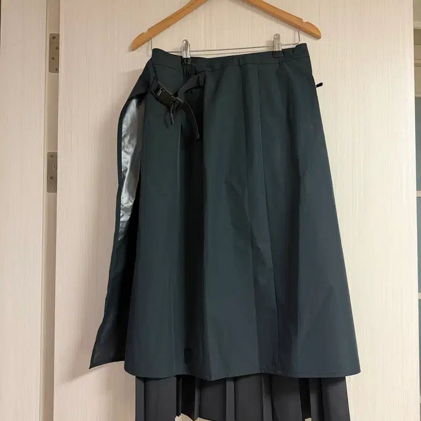[BUNJANG] Spider 2-Way Skirt / 스파이더 2way 스커트 플리츠 + 랩스커트