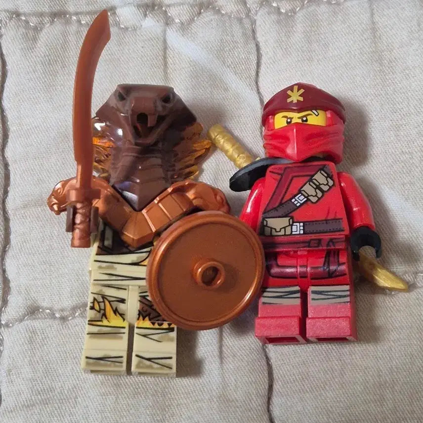 [BUNJANG] Lego Ninjago Cobra Head Warrior &amp; Kai Minifigure Bundle / 레고 닌자고 미니피규어 2개