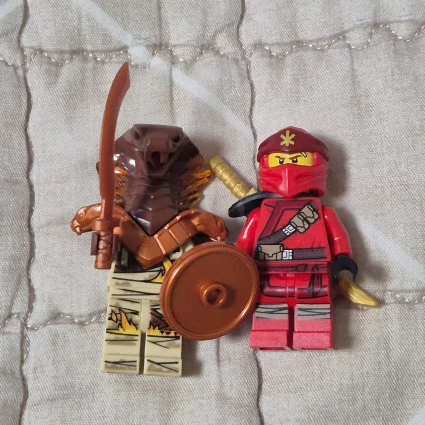[BUNJANG] Lego Ninjago Cobra Head Warrior &amp; Kai Minifigure Bundle / 레고 닌자고 미니피규어 2개