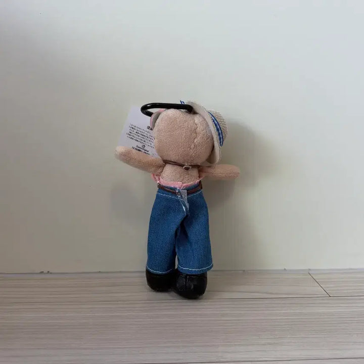 [BUNJANG] Tan Long Legs Kitty Doll Keyring / 롱다리 태닝 키티 인형 키링