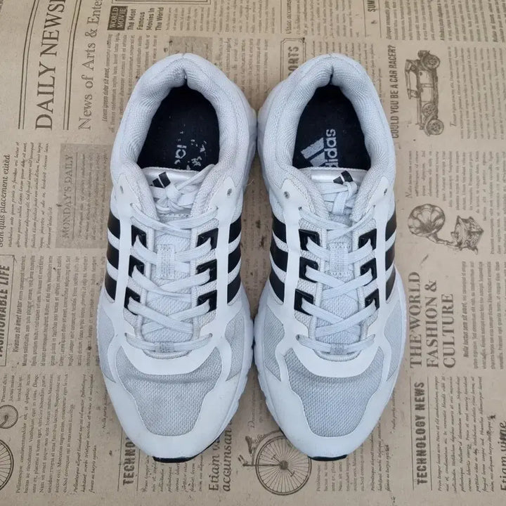 [BUNJANG] Adidas Equipment 10 Sneakers / 아디다스 이큅먼트10 운동화220