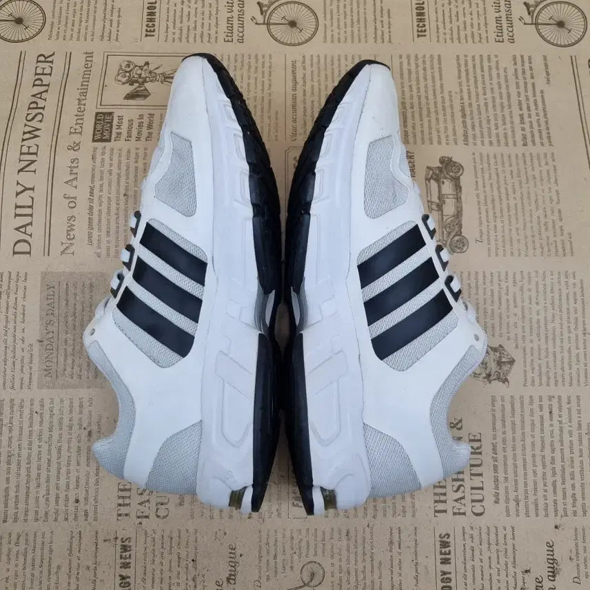 [BUNJANG] Adidas Equipment 10 Sneakers / 아디다스 이큅먼트10 운동화220