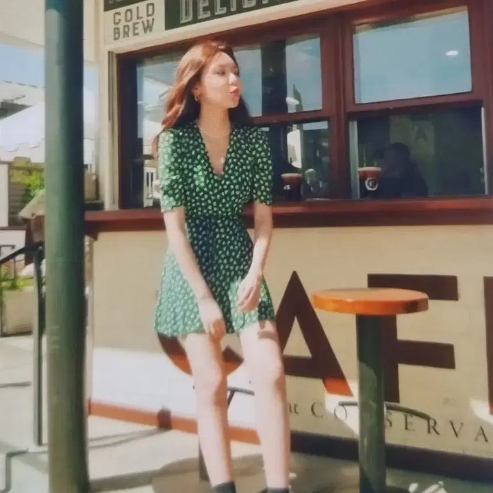 [BUNJANG] Floral V-Neck Dress / 플라워 브이넥 원피스
