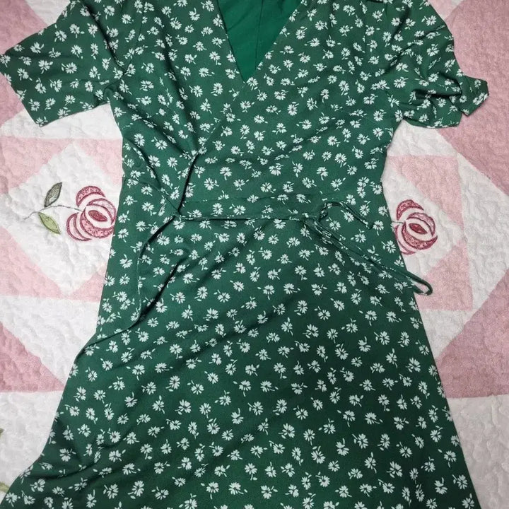 [BUNJANG] Floral V-Neck Dress / 플라워 브이넥 원피스